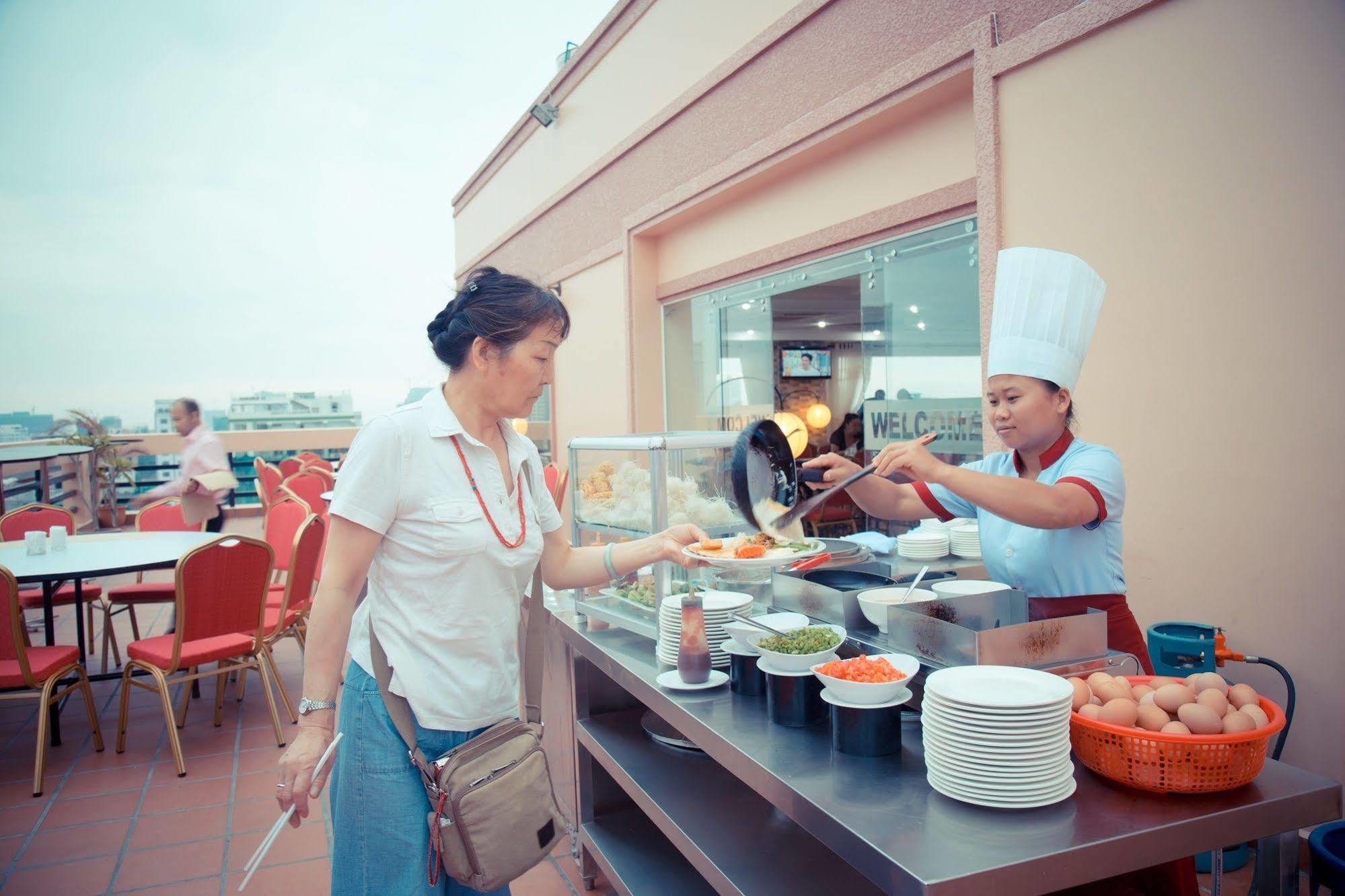 Samnang Laor Phnom Penh Hotel Ngoại thất bức ảnh